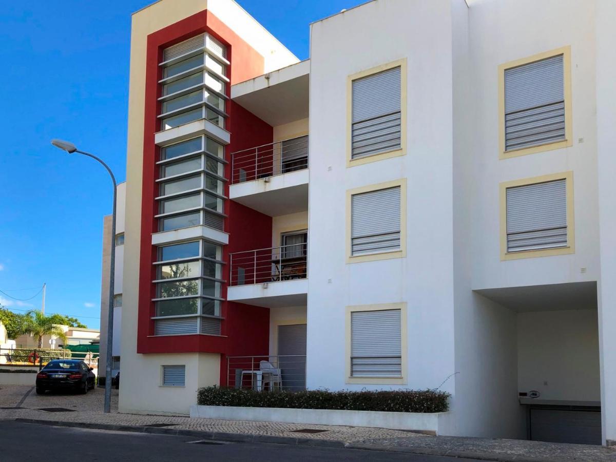 One Bedroom Apartment - Olhos De Gua - Next To The Supermarket Intermarch Olhos de Agua  Luaran gambar