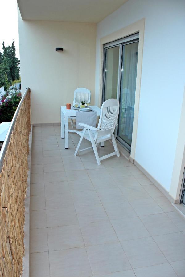 One Bedroom Apartment - Olhos De Gua - Next To The Supermarket Intermarch Olhos de Agua  Luaran gambar