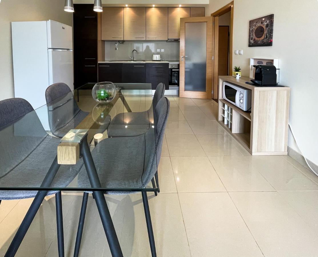 One Bedroom Apartment - Olhos De Gua - Next To The Supermarket Intermarch Olhos de Agua  Luaran gambar