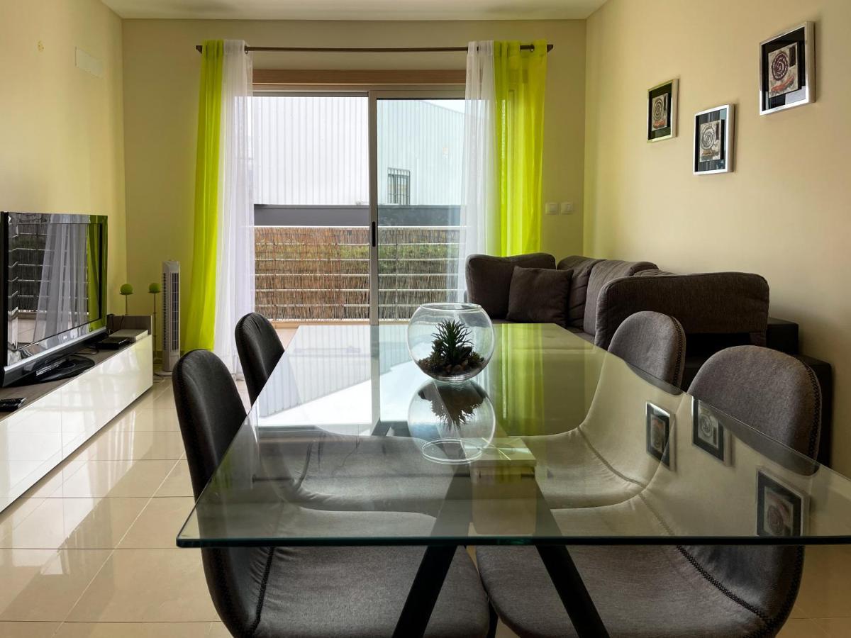 One Bedroom Apartment - Olhos De Gua - Next To The Supermarket Intermarch Olhos de Agua  Luaran gambar